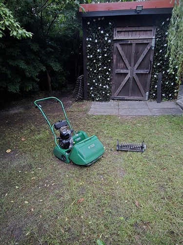 Qualcast 17s petrol cylinder - 17s,